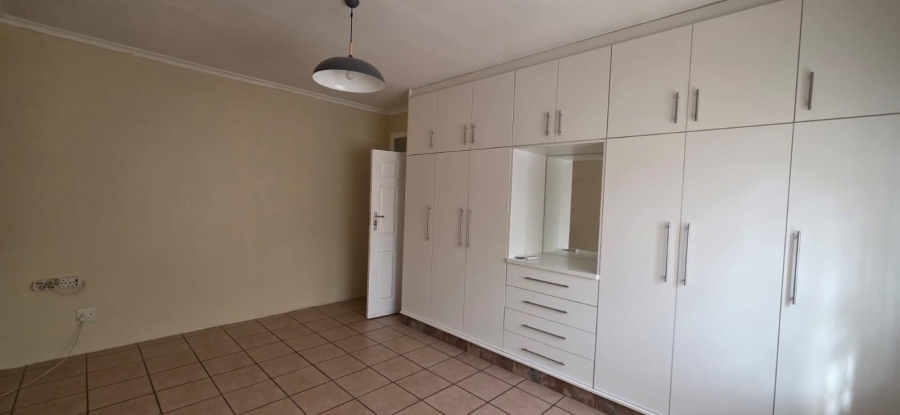 To Let 3 Bedroom Property for Rent in Bluff KwaZulu-Natal