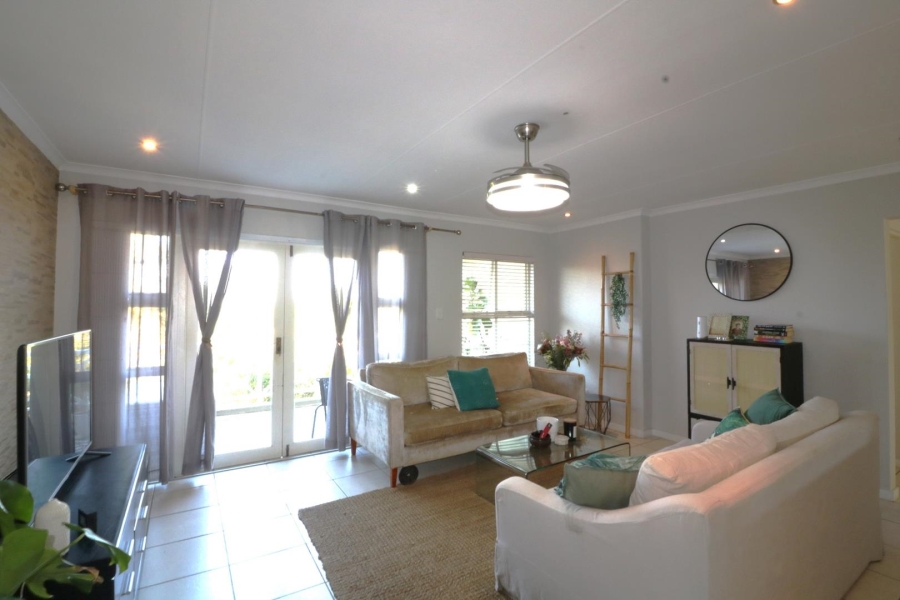 To Let 2 Bedroom Property for Rent in Durban North KwaZulu-Natal