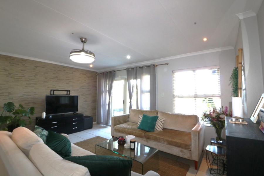To Let 2 Bedroom Property for Rent in Durban North KwaZulu-Natal