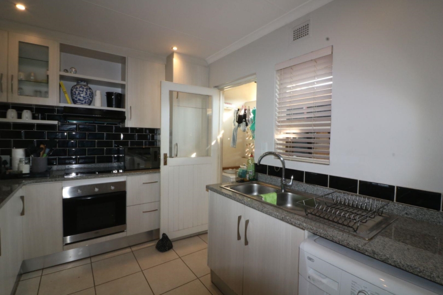 To Let 2 Bedroom Property for Rent in Durban North KwaZulu-Natal