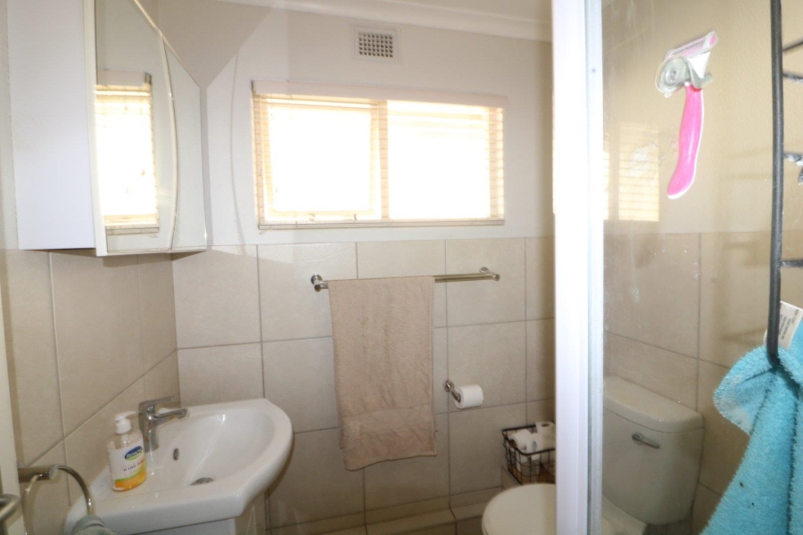To Let 2 Bedroom Property for Rent in Durban North KwaZulu-Natal
