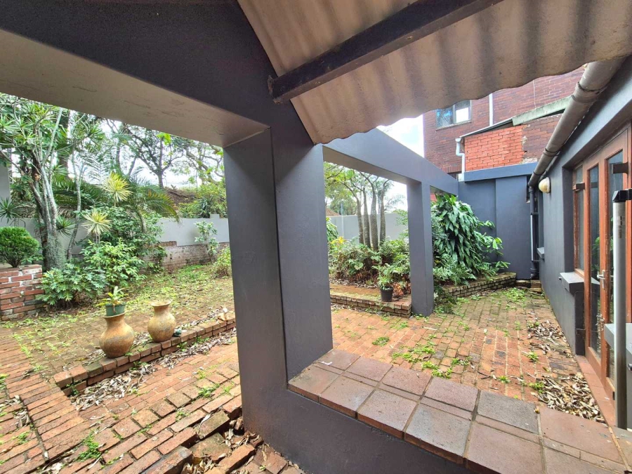 3 Bedroom Property for Sale in Amanzimtoti KwaZulu-Natal