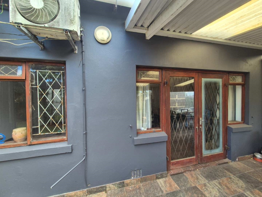 3 Bedroom Property for Sale in Amanzimtoti KwaZulu-Natal