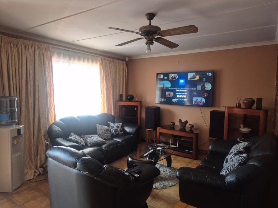 3 Bedroom Property for Sale in Regency Park KwaZulu-Natal