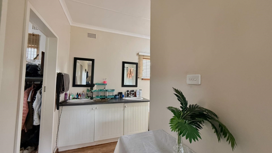 4 Bedroom Property for Sale in Merrivale Heights KwaZulu-Natal