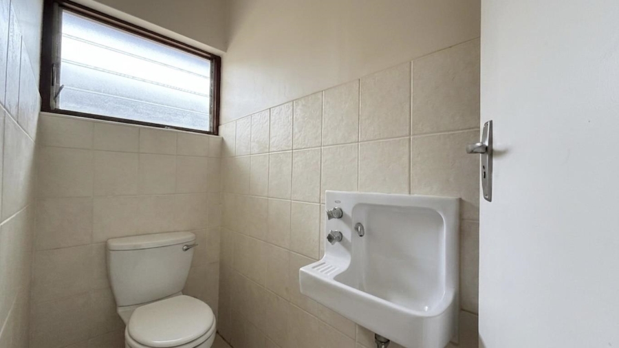 4 Bedroom Property for Sale in Merrivale Heights KwaZulu-Natal