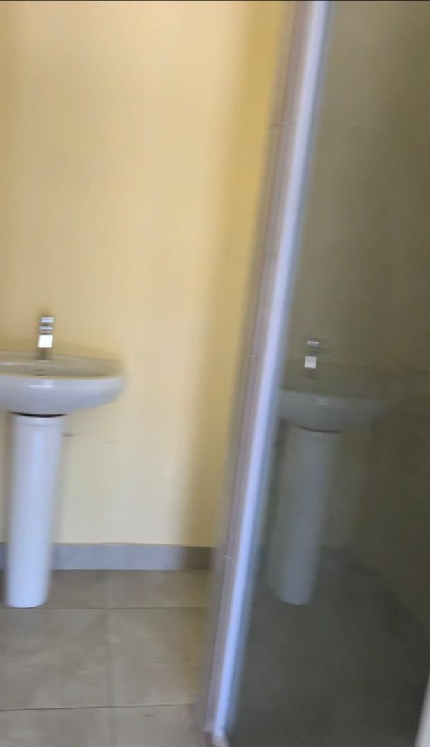 To Let 2 Bedroom Property for Rent in Westbrook KwaZulu-Natal
