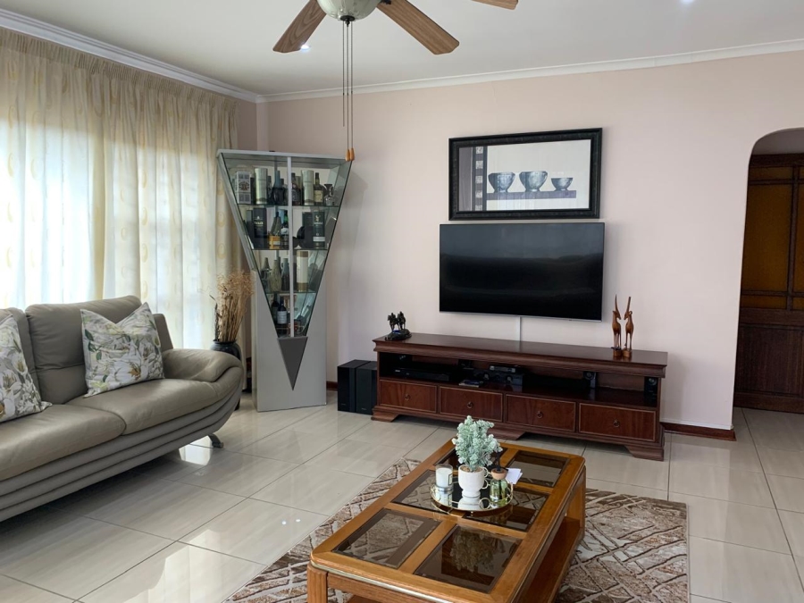 To Let 0 Bedroom Property for Rent in Manors KwaZulu-Natal