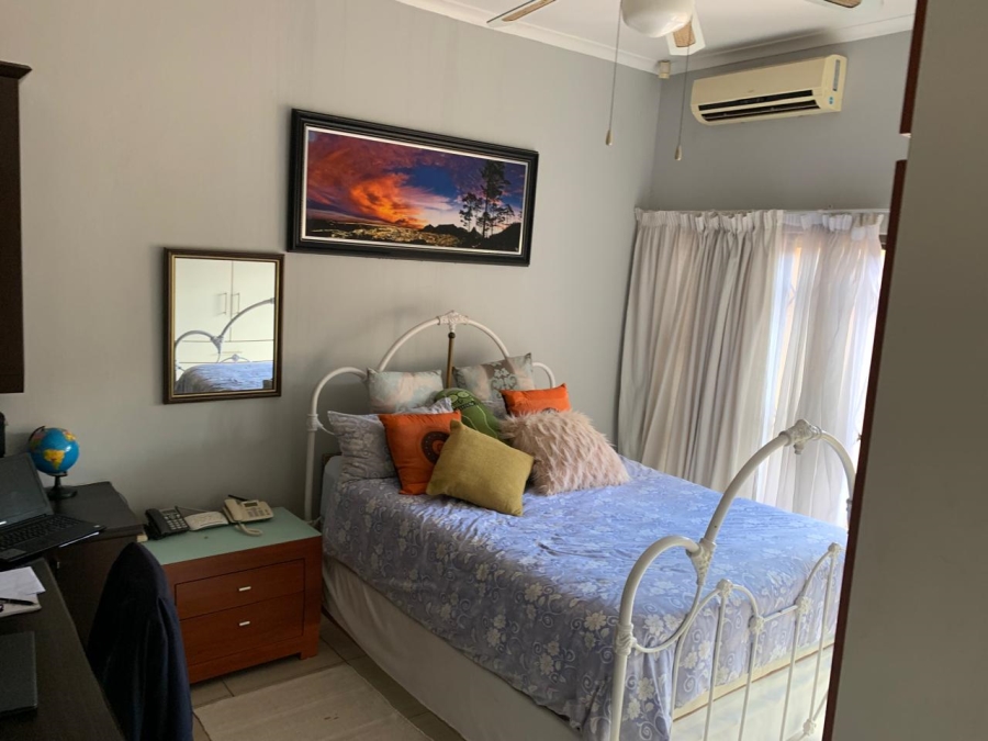 To Let 0 Bedroom Property for Rent in Manors KwaZulu-Natal