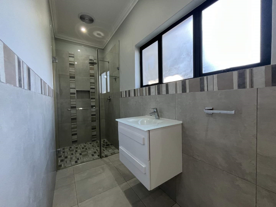 To Let 3 Bedroom Property for Rent in Salt Rock KwaZulu-Natal