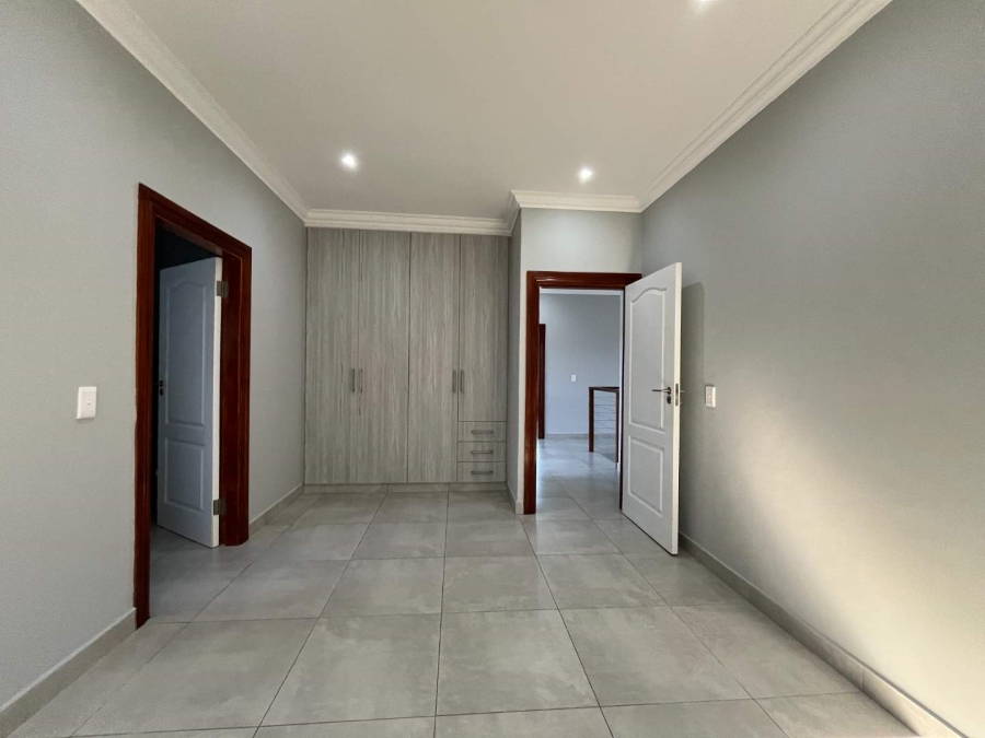 To Let 3 Bedroom Property for Rent in Salt Rock KwaZulu-Natal