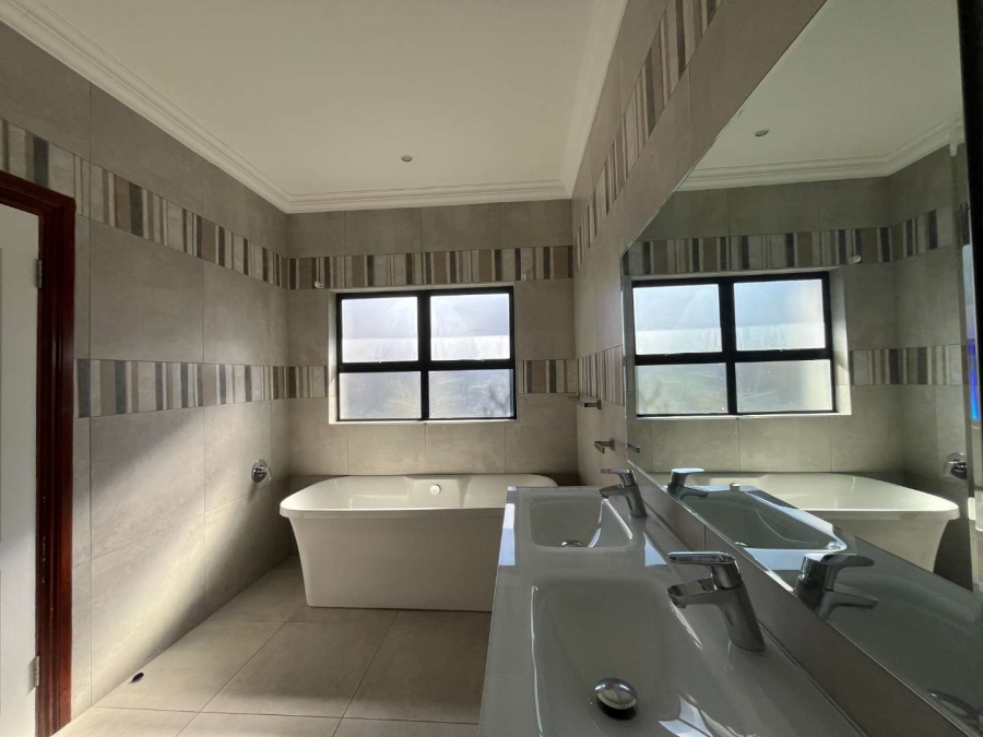 To Let 3 Bedroom Property for Rent in Salt Rock KwaZulu-Natal