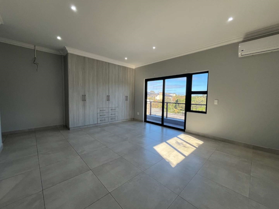To Let 3 Bedroom Property for Rent in Salt Rock KwaZulu-Natal