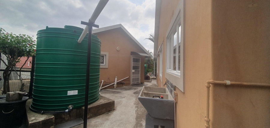 3 Bedroom Property for Sale in Brindhaven KwaZulu-Natal