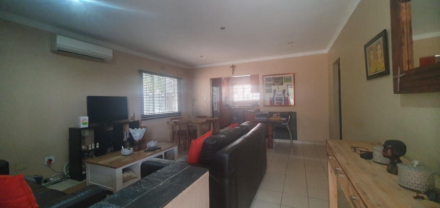 3 Bedroom Property for Sale in Brindhaven KwaZulu-Natal