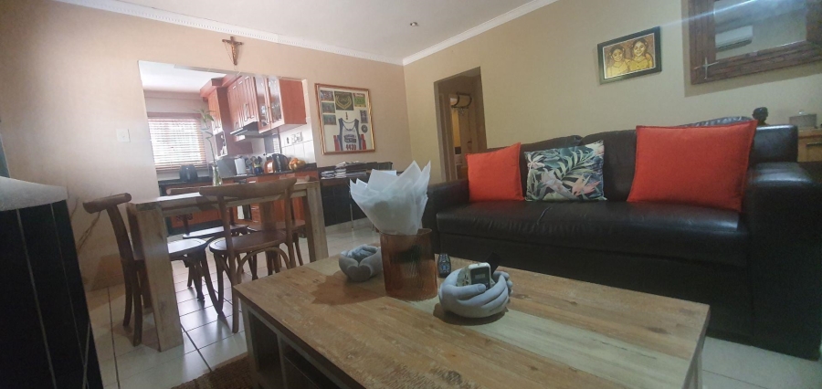 3 Bedroom Property for Sale in Brindhaven KwaZulu-Natal