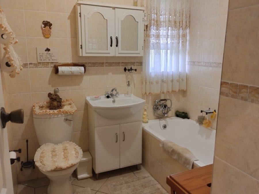 4 Bedroom Property for Sale in Chiltern Hills KwaZulu-Natal