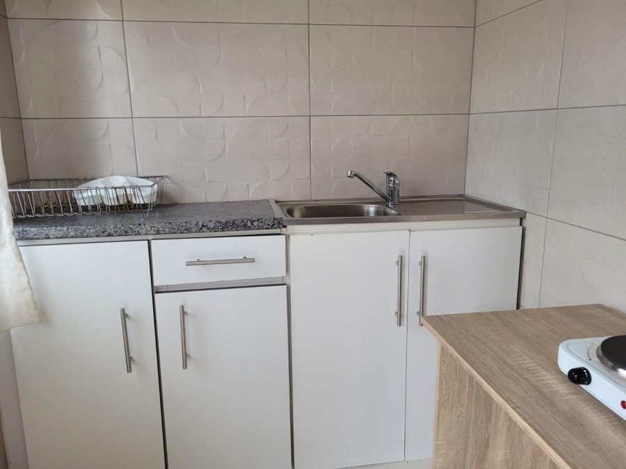 To Let 1 Bedroom Property for Rent in Bluff KwaZulu-Natal