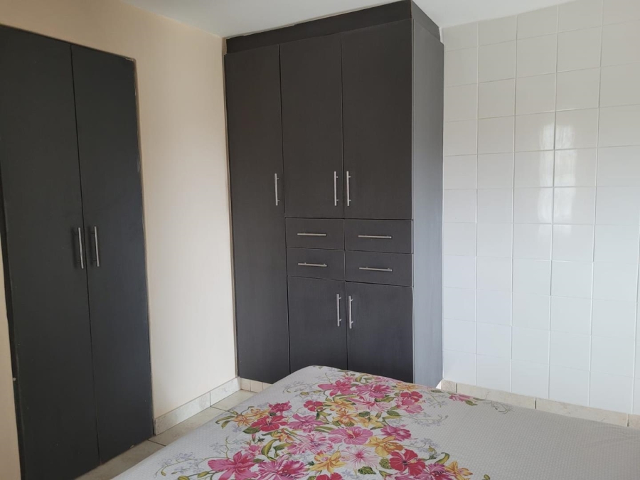 To Let 1 Bedroom Property for Rent in Bluff KwaZulu-Natal