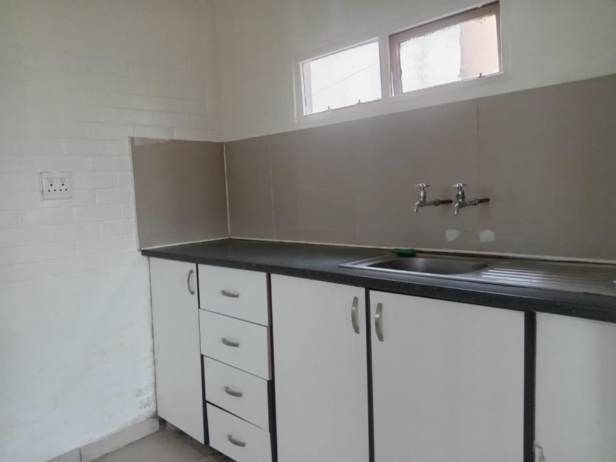 To Let 1 Bedroom Property for Rent in Bluff KwaZulu-Natal