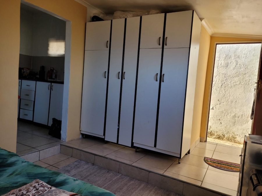 To Let 1 Bedroom Property for Rent in Bluff KwaZulu-Natal
