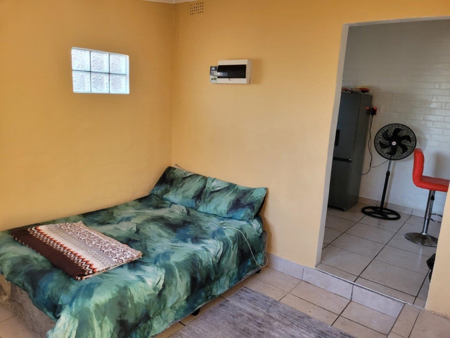 To Let 1 Bedroom Property for Rent in Bluff KwaZulu-Natal