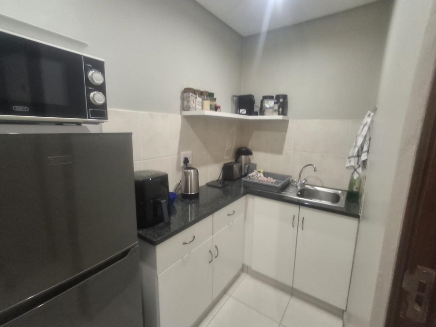 To Let Commercial Property for Rent in Kloof KwaZulu-Natal