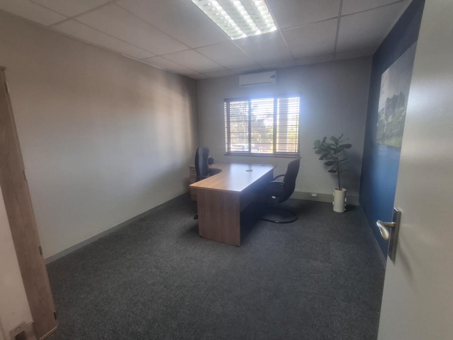 To Let Commercial Property for Rent in Kloof KwaZulu-Natal