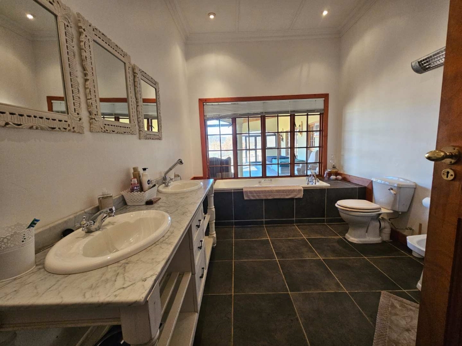 4 Bedroom Property for Sale in Nottingham Road KwaZulu-Natal
