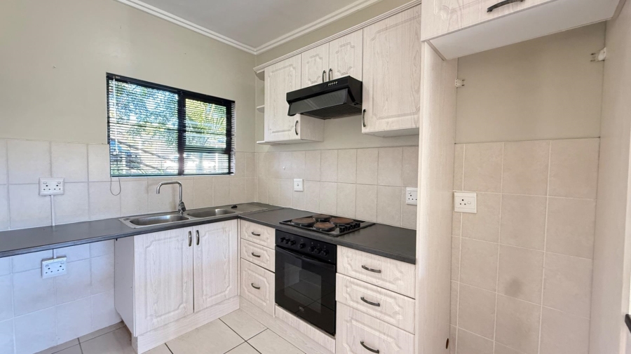 To Let 2 Bedroom Property for Rent in Palm Lakes Estate KwaZulu-Natal