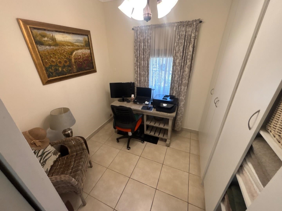 2 Bedroom Property for Sale in Hillcrest KwaZulu-Natal