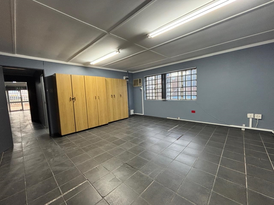 To Let Commercial Property for Rent in Westmead KwaZulu-Natal
