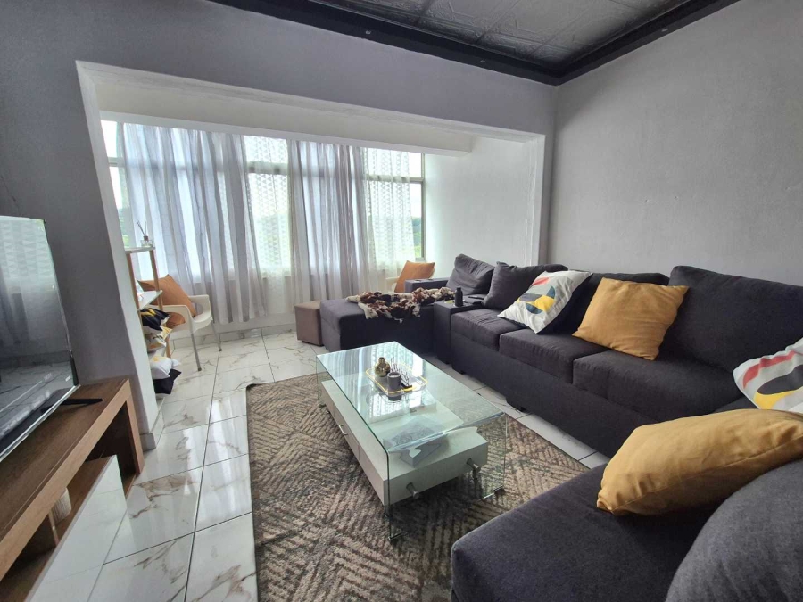 2 Bedroom Property for Sale in Amanzimtoti KwaZulu-Natal