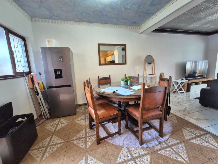 2 Bedroom Property for Sale in Amanzimtoti KwaZulu-Natal