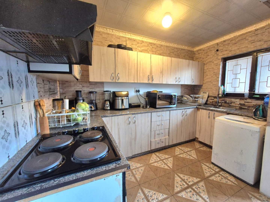 2 Bedroom Property for Sale in Amanzimtoti KwaZulu-Natal