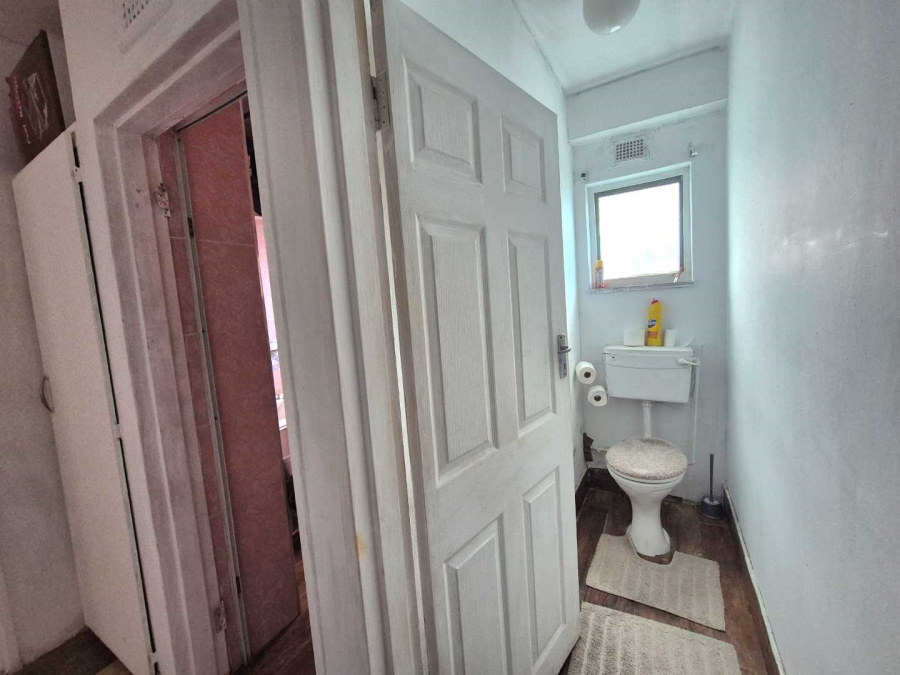 2 Bedroom Property for Sale in Amanzimtoti KwaZulu-Natal