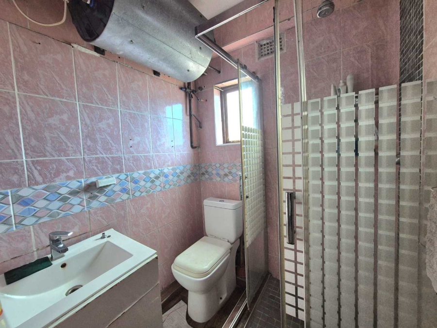 2 Bedroom Property for Sale in Amanzimtoti KwaZulu-Natal