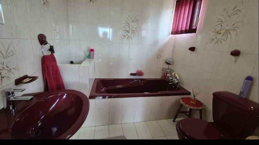 4 Bedroom Property for Sale in Moorton KwaZulu-Natal