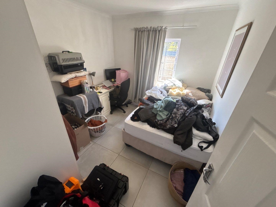 To Let 2 Bedroom Property for Rent in Kloof KwaZulu-Natal