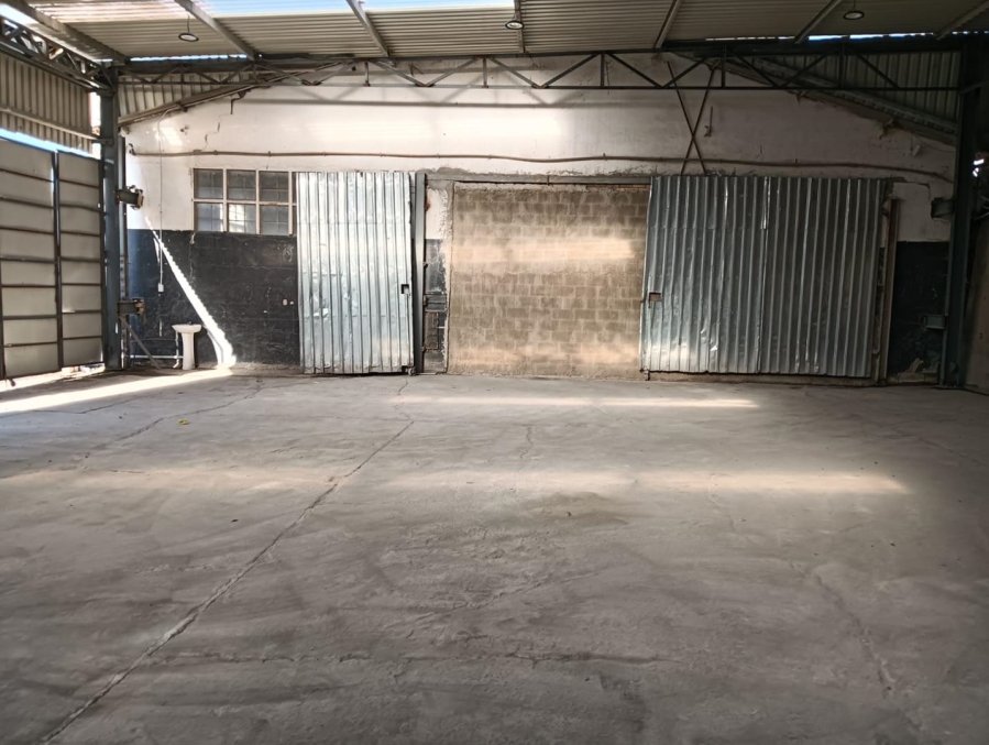 To Let Commercial Property for Rent in Queensburgh KwaZulu-Natal