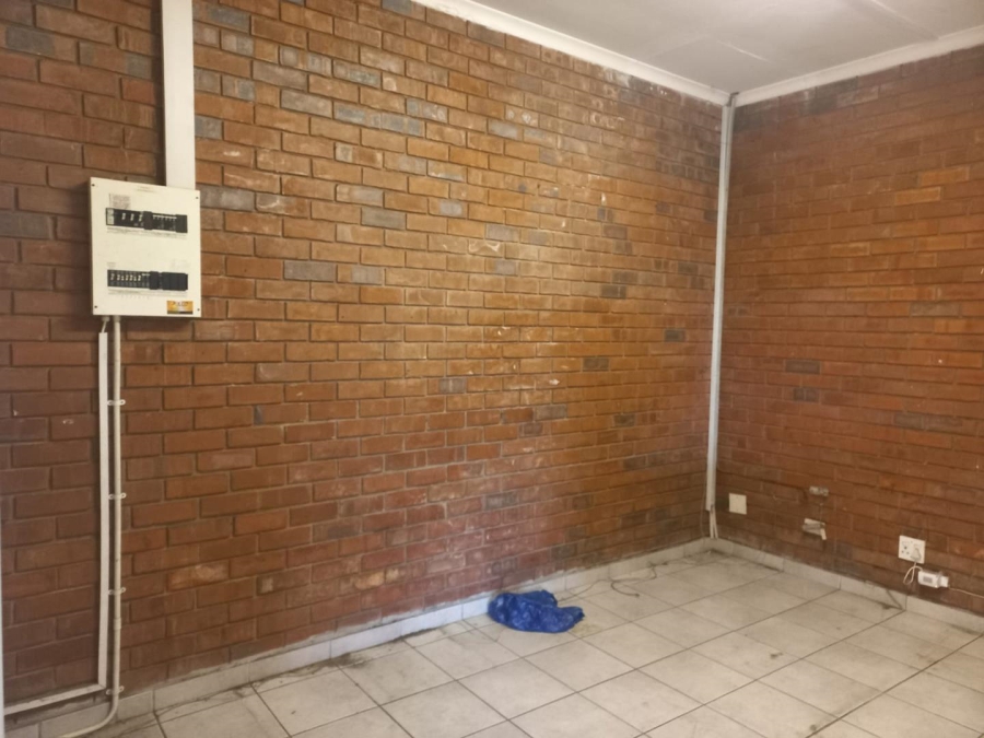 To Let Commercial Property for Rent in Alton KwaZulu-Natal