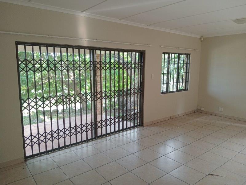 To Let 2 Bedroom Property for Rent in Chiltern Hills KwaZulu-Natal