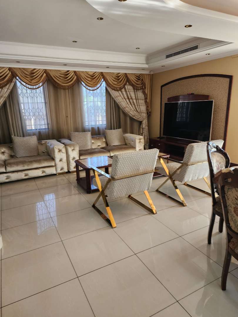 6 Bedroom Property for Sale in Palmiet KwaZulu-Natal