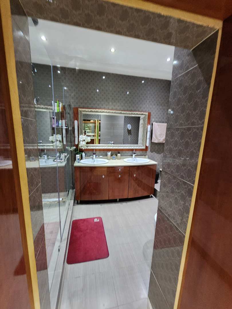 6 Bedroom Property for Sale in Palmiet KwaZulu-Natal