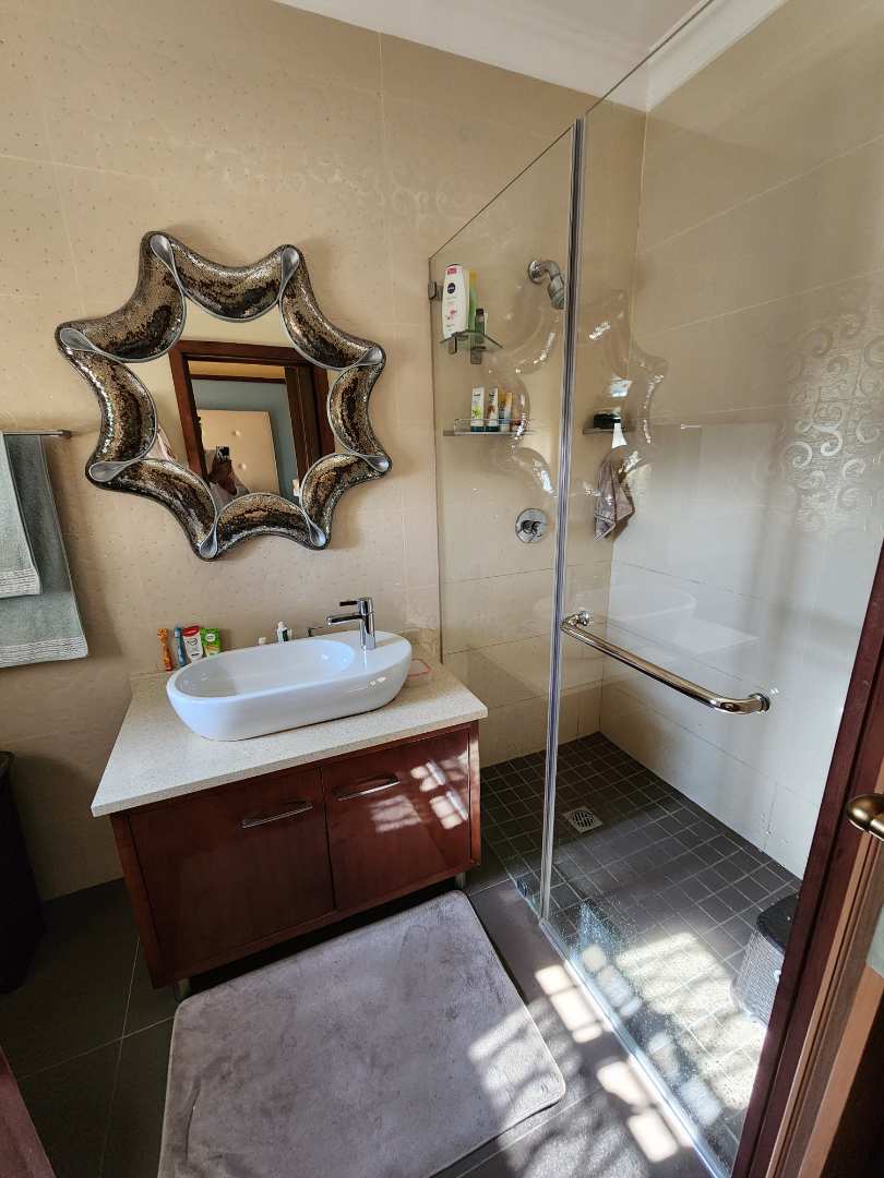 6 Bedroom Property for Sale in Palmiet KwaZulu-Natal
