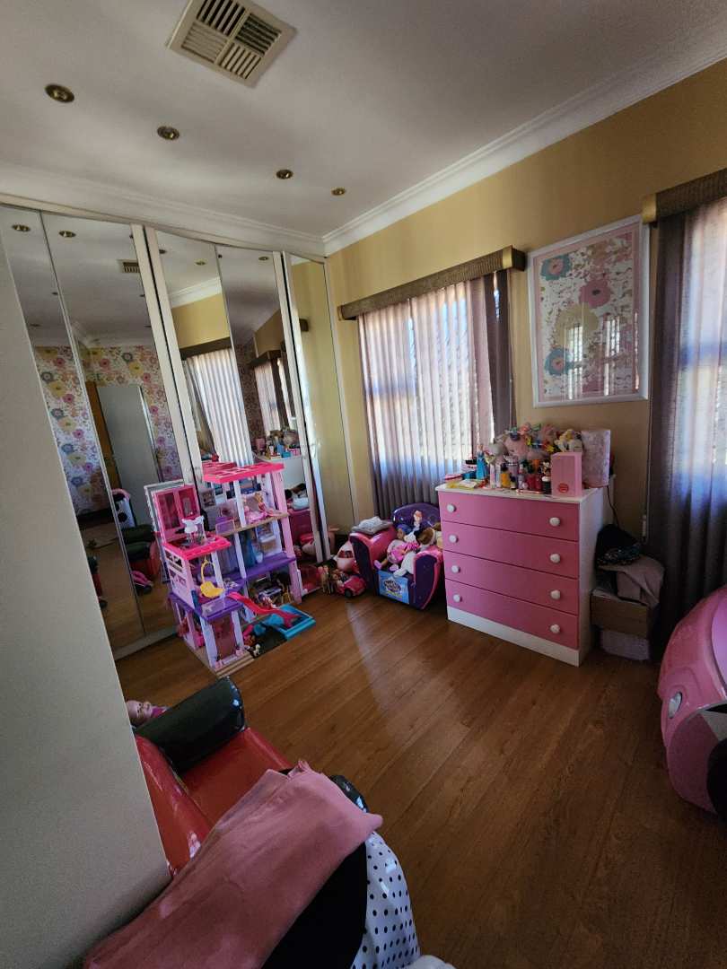 6 Bedroom Property for Sale in Palmiet KwaZulu-Natal