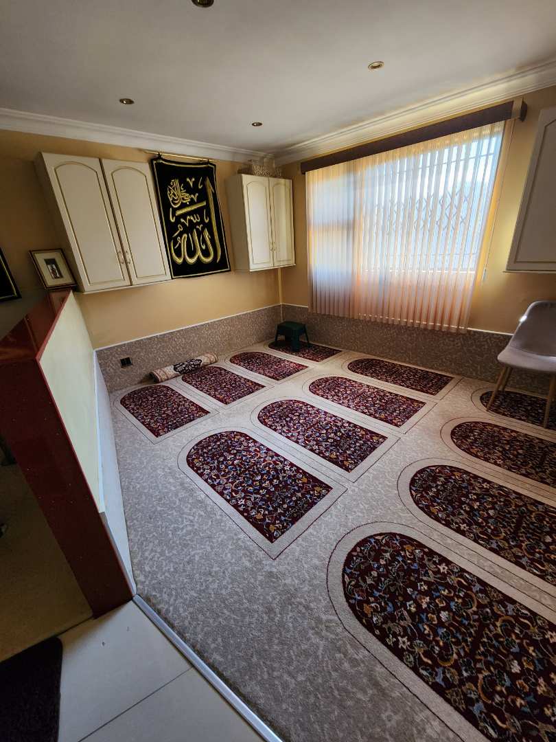 6 Bedroom Property for Sale in Palmiet KwaZulu-Natal