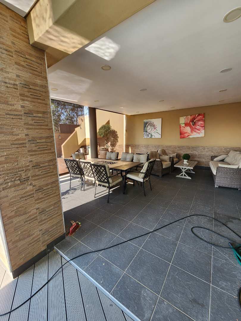 6 Bedroom Property for Sale in Palmiet KwaZulu-Natal