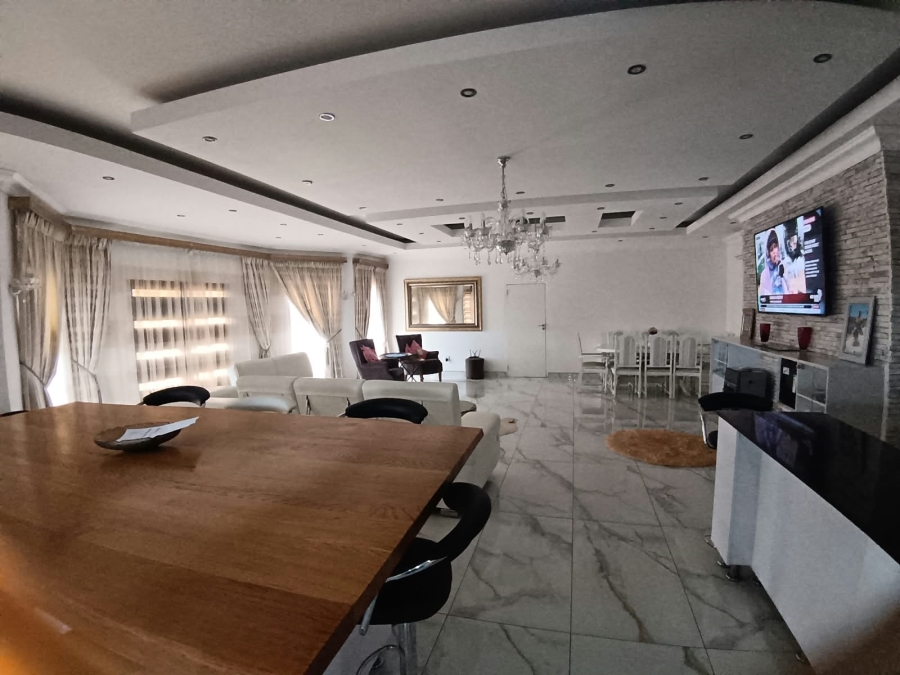 6 Bedroom Property for Sale in Cato Ridge KwaZulu-Natal