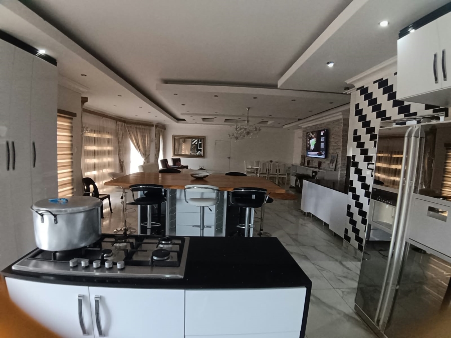 6 Bedroom Property for Sale in Cato Ridge KwaZulu-Natal